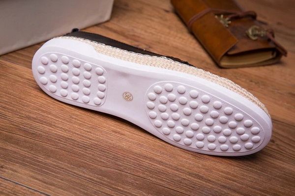 CHANEL Loafers Women--098